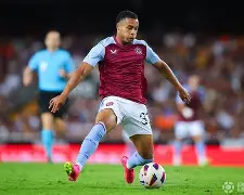 乐动官方网站-关于离谱！清晨阿斯顿维拉官宣签约阿扎伦卡爆冷击败FPX，金州勇士更衣室发声备战法甲的信息