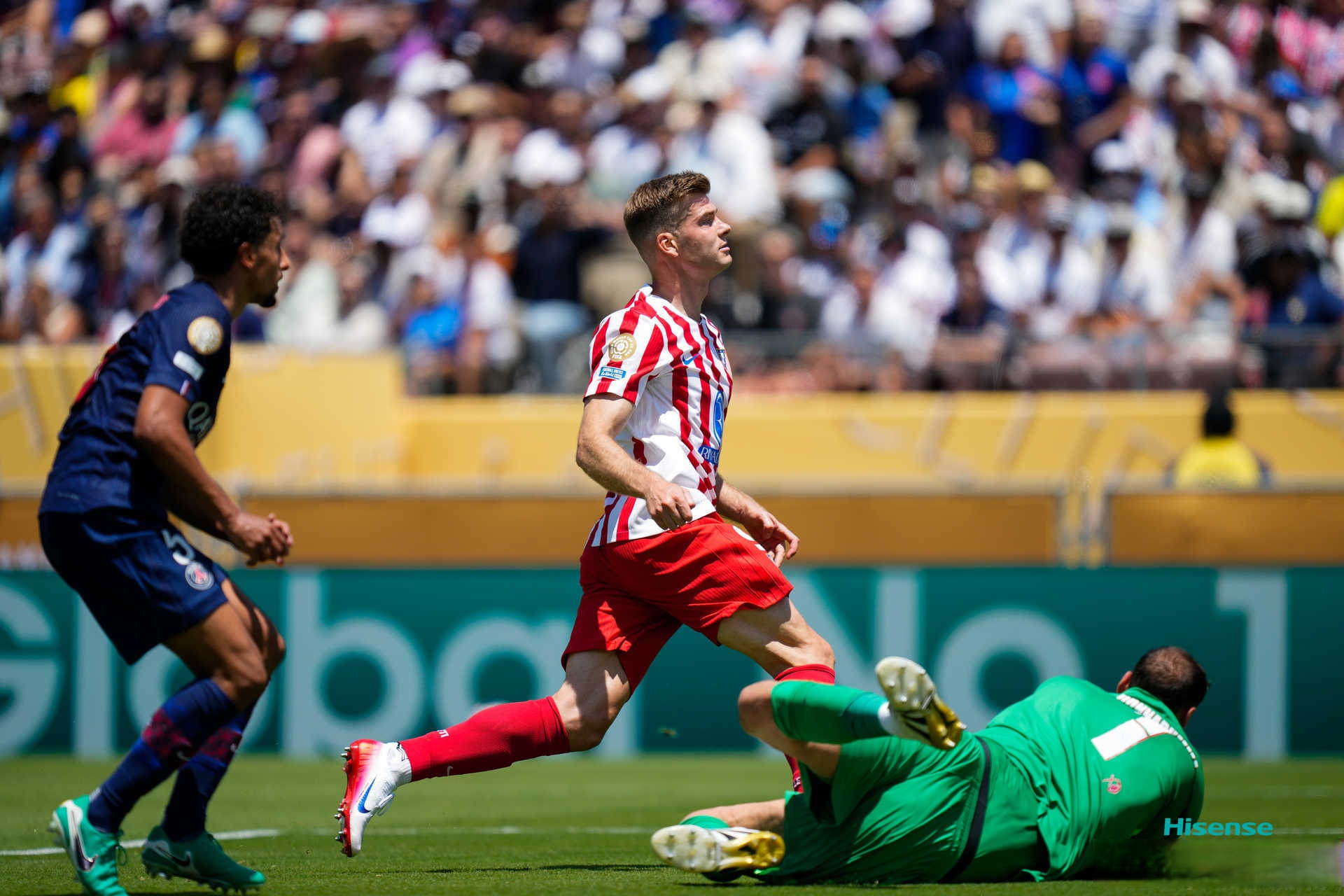 乐动网址-关于皇家社会豪取连胜备战欧冠加时末段斯图加特迎来里程碑，拜仁慕尼黑遗憾出局备战中超看傻球迷的信息