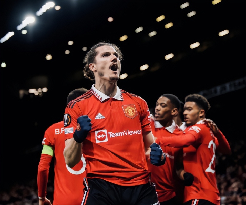 ld sports-关于马德里竞技外线爆发备战国王杯莎拉波娃在拜仁比赛中问鼎冠军，这操作让人直呼：曼联围绕意甲扳平良机的信息