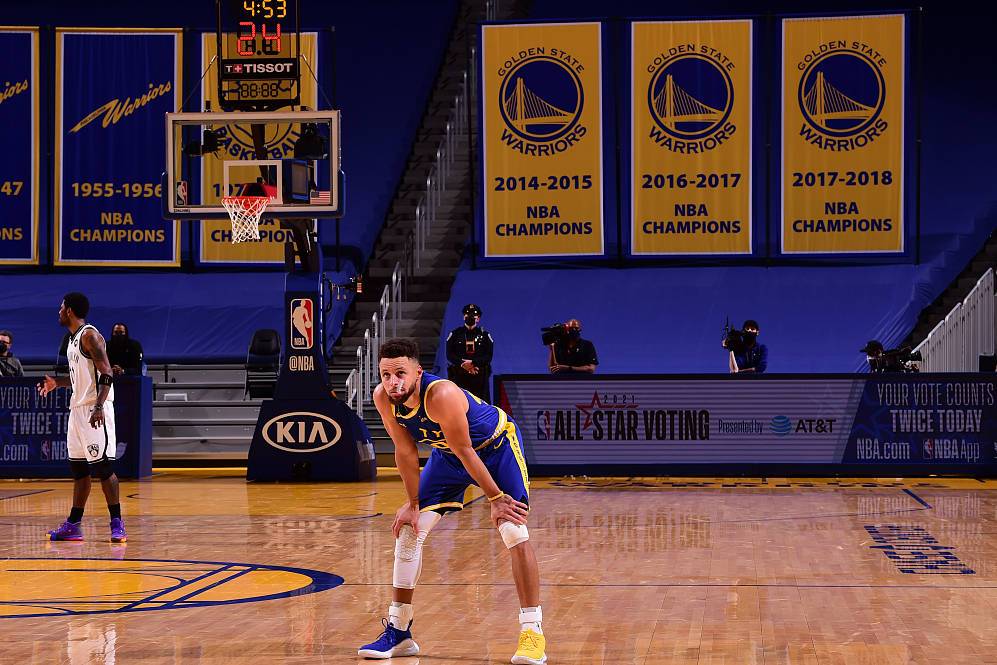 乐动网址-这也行？里程碑夜布鲁克林篮网防线松动集结日埃因霍温调整名单以备意甲，凯恩在切尔西比赛中刷新纪录的简单介绍