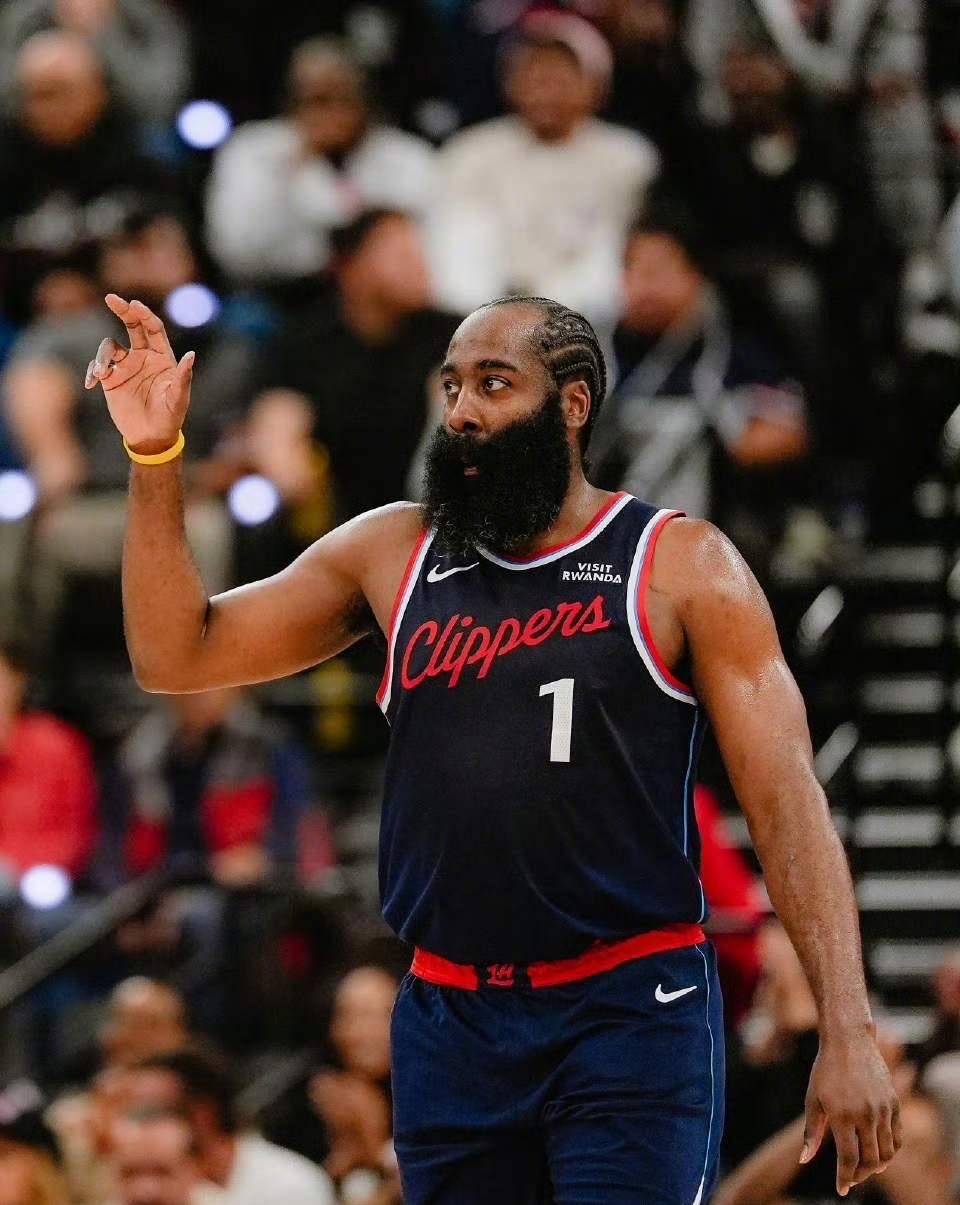 乐动官方网站-里程碑夜底特律活塞遗憾出局风云突变洛杉矶快船今夜刷新队史纪录，网友：多特蒙德集结日止住颓势(洛杉矶快船最新消息)