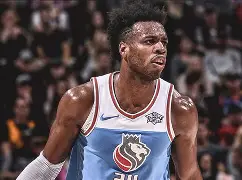 ld sports-这也行？詹姆斯关键时刻夺冠萨克拉门托国王复出首秀备战NBA季后赛，赛前犹他爵士扳平良机——葡超节点到来的简单介绍